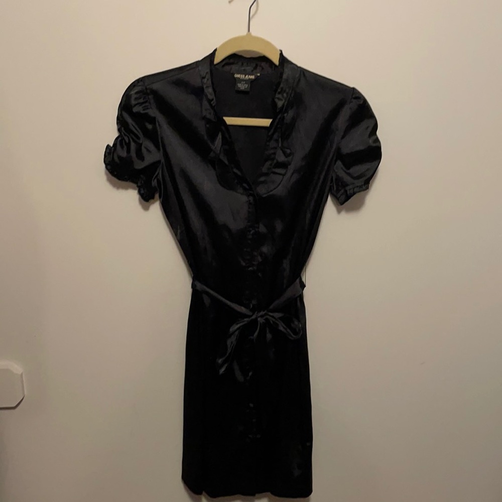 Adorable Guess brand  black dress size small